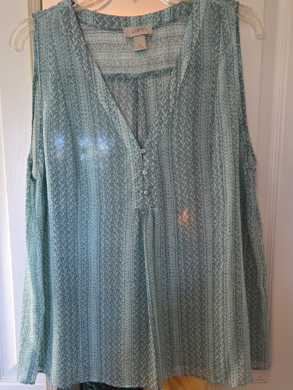 LOFT Light Mint Green Sleeveless V-Neck Button-Front Tunic